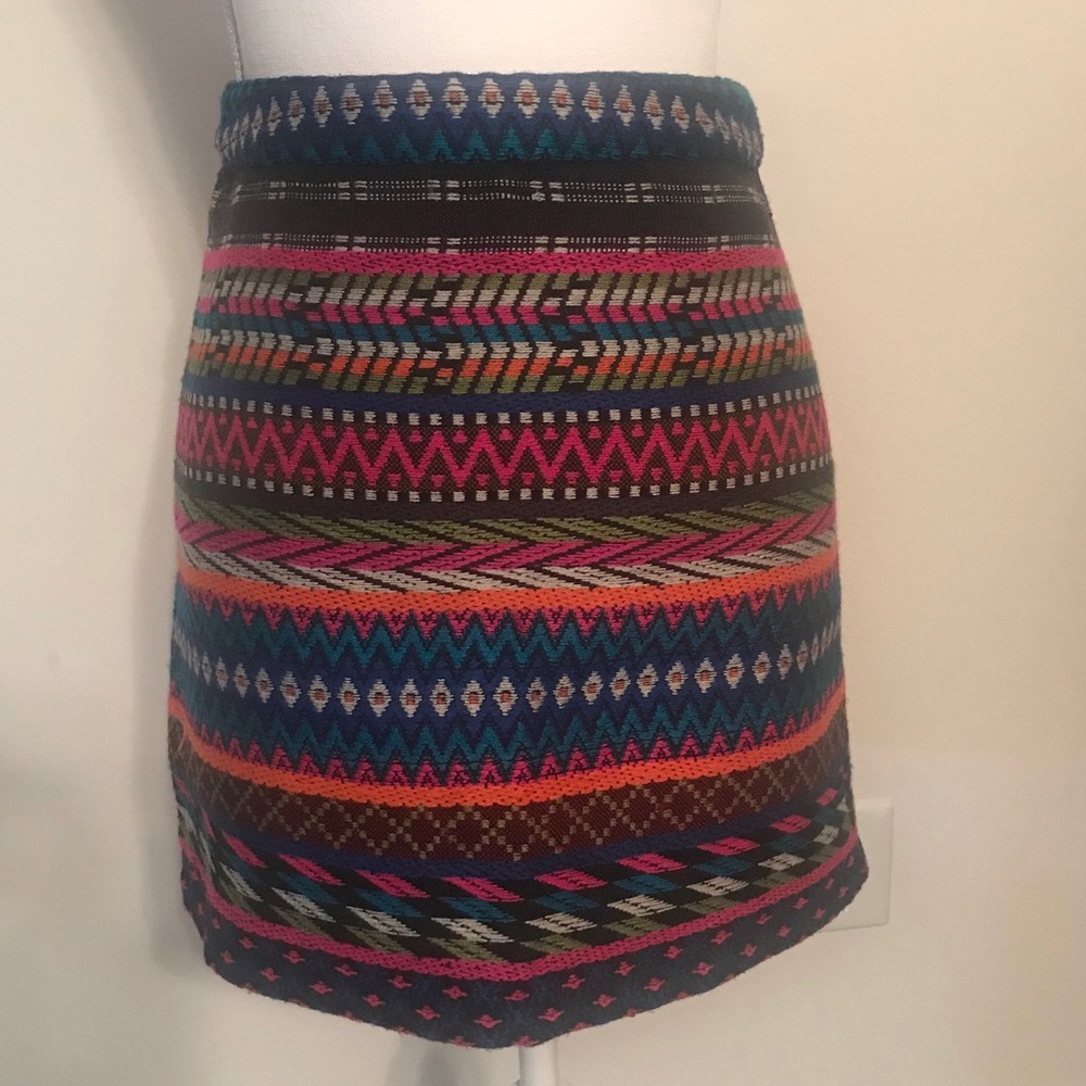 TopShop Tribal Aztec Miniskirt Multicolor. Size 2.